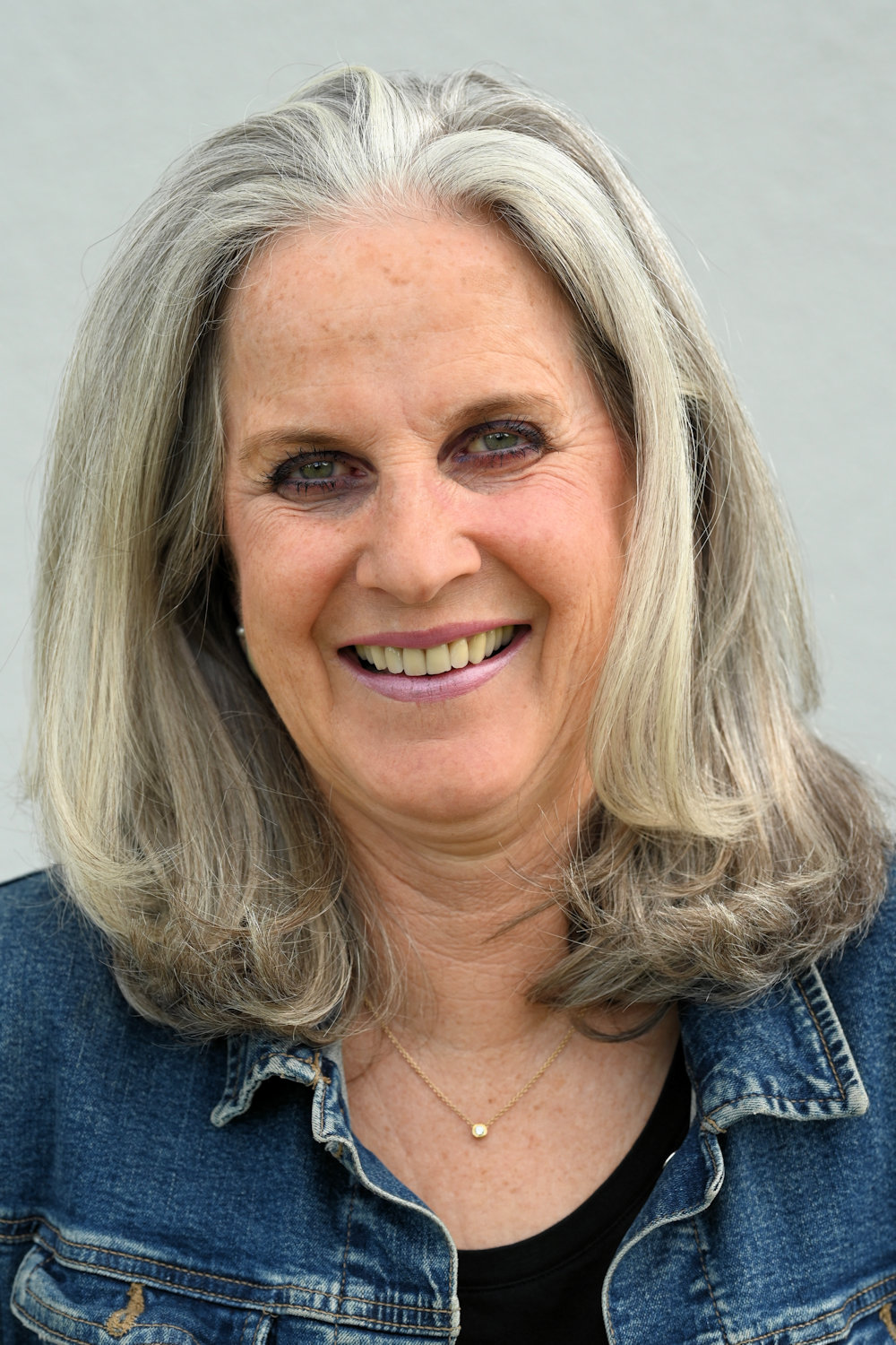 Angela Metzker